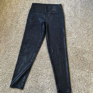 Aerie leggings - shine/leather look